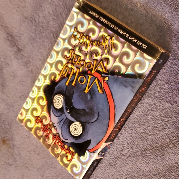 Molly Moons incredible book of Hypnotism - Picture 3 of 4